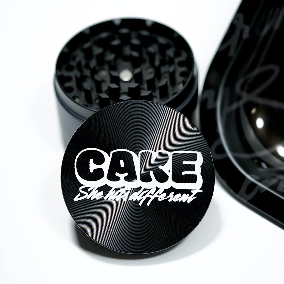 CAKE Bold Black // Grinder