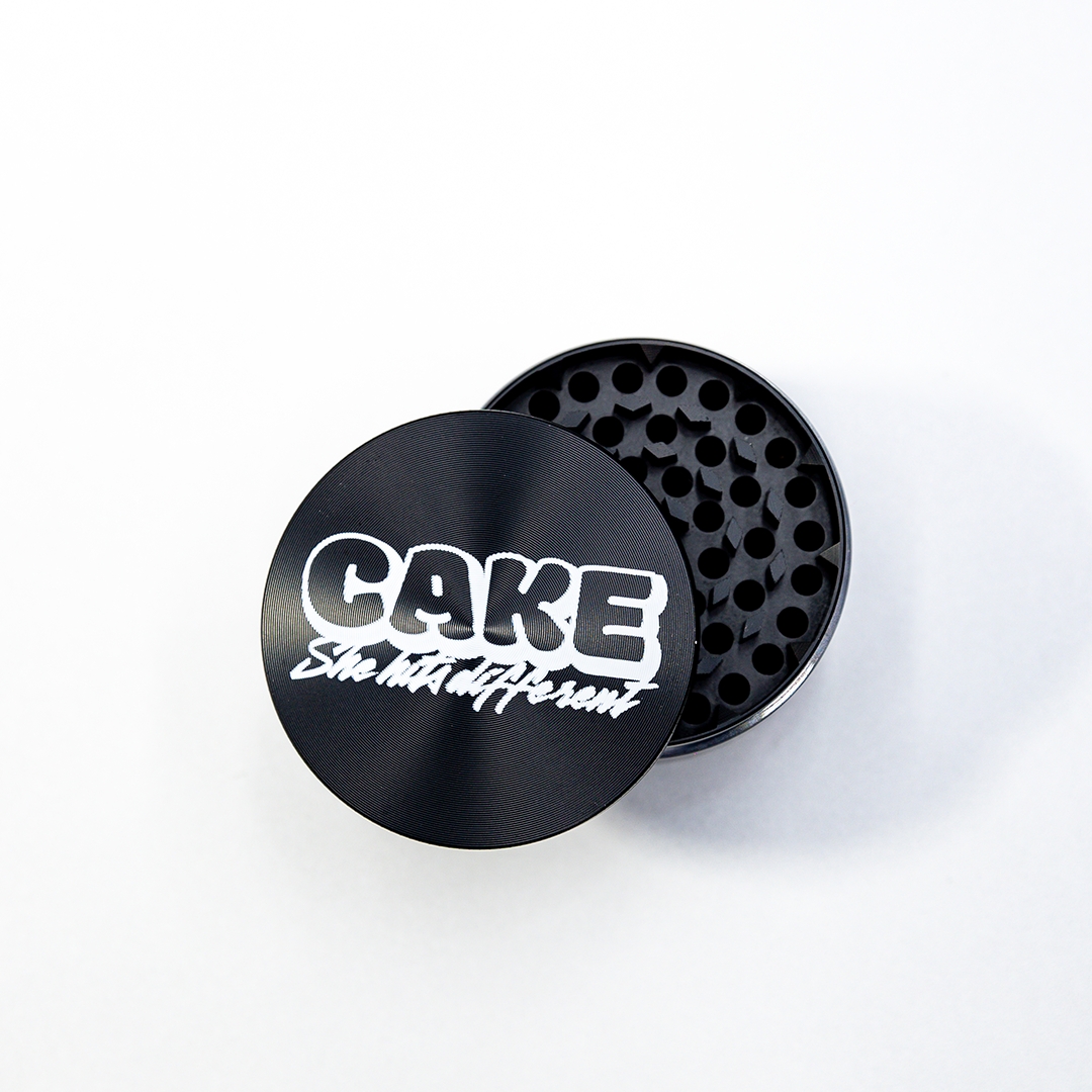 CAKE Bold Black // Grinder